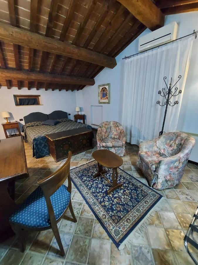 Country Hotel Poggiomanente Umbertide Exterior foto