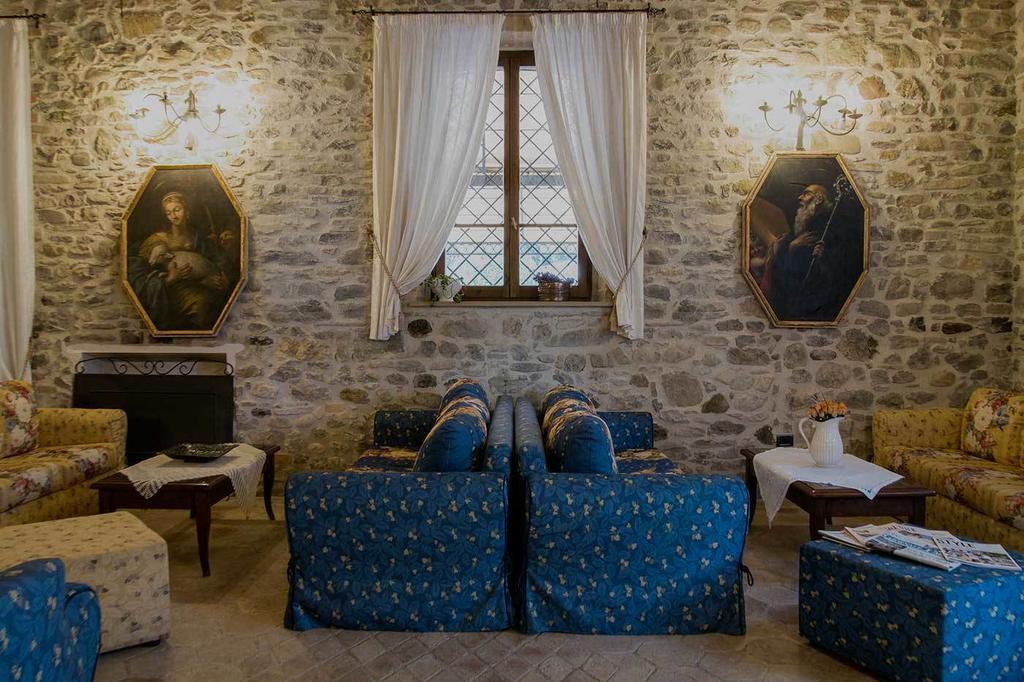 Country Hotel Poggiomanente Umbertide Exterior foto