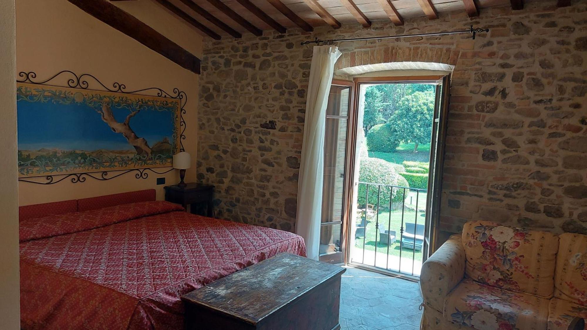 Country Hotel Poggiomanente Umbertide Exterior foto