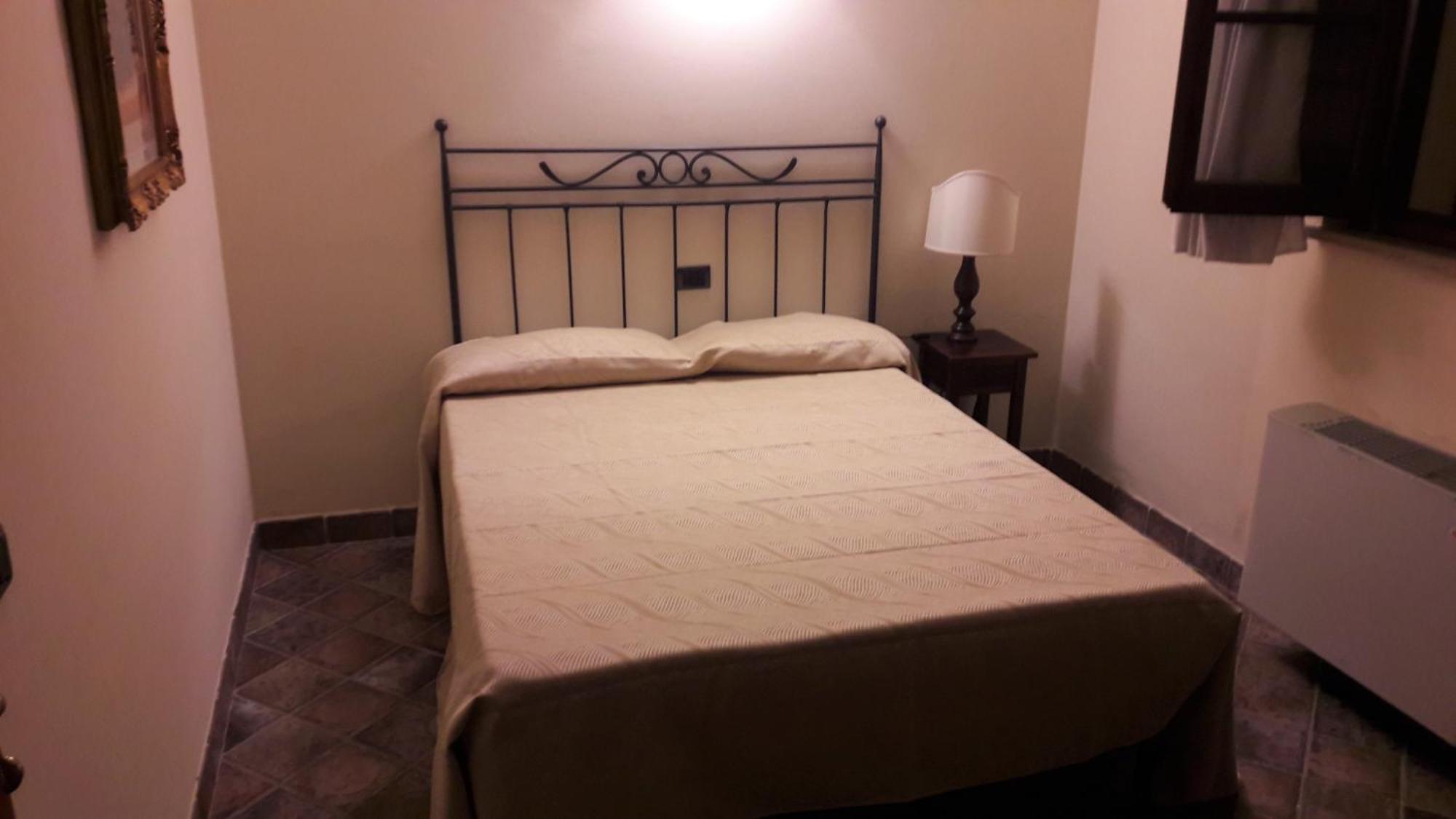 Country Hotel Poggiomanente Umbertide Habitación foto